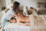 Een inklapbare massagetafel of een vaste massagetafel. Wat is de beste keus?